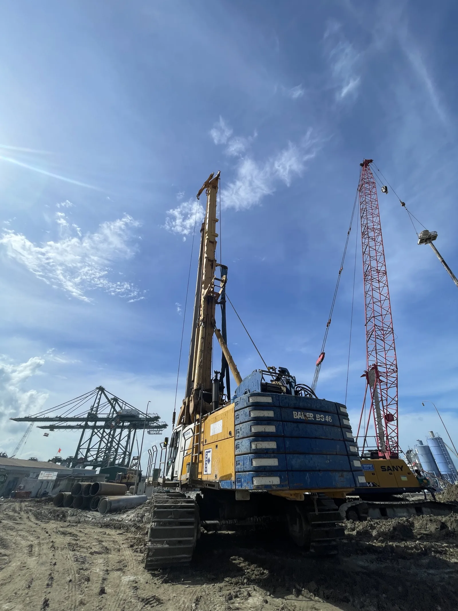 Máy khoan cọc nhồi Bauer sử dụng cáp 35WxK7 – Bauer bored pile rig using 35WxK7 wire rope