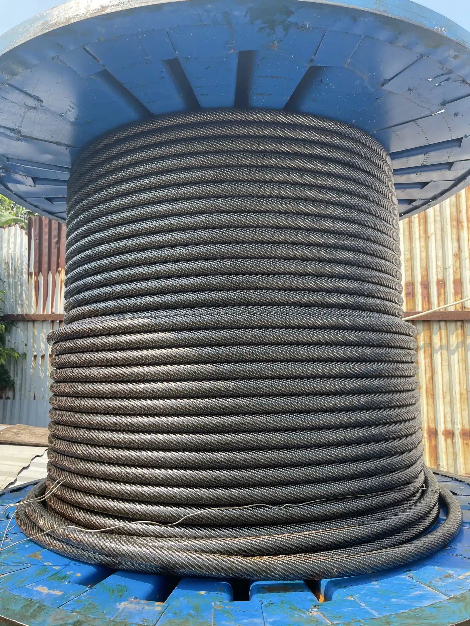 Cuộn cáp thép 35WxK7 kích thước lớn – Large 35WxK7 spool